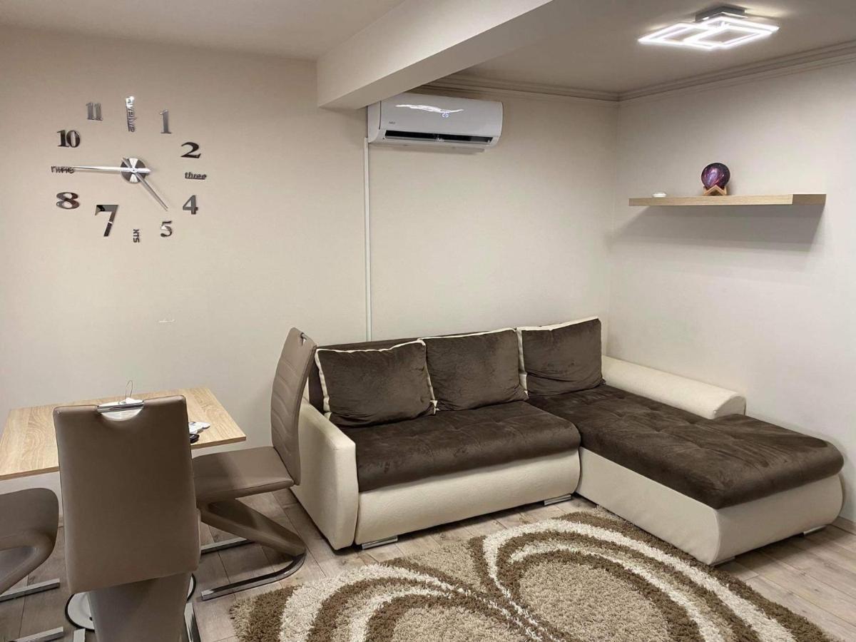 세게드 Hajnal Apartman 아파트 외부 사진