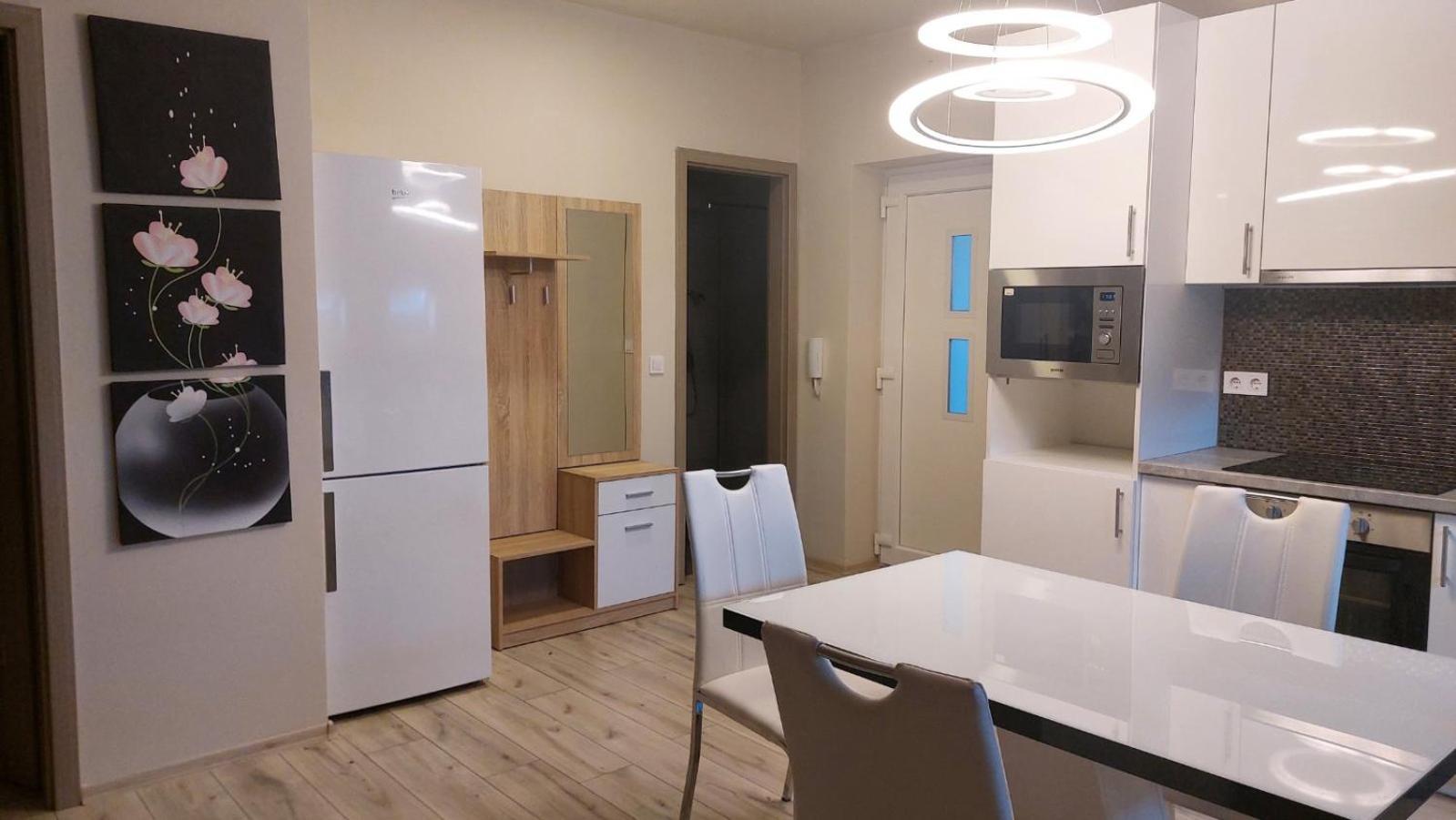 세게드 Hajnal Apartman 아파트 외부 사진