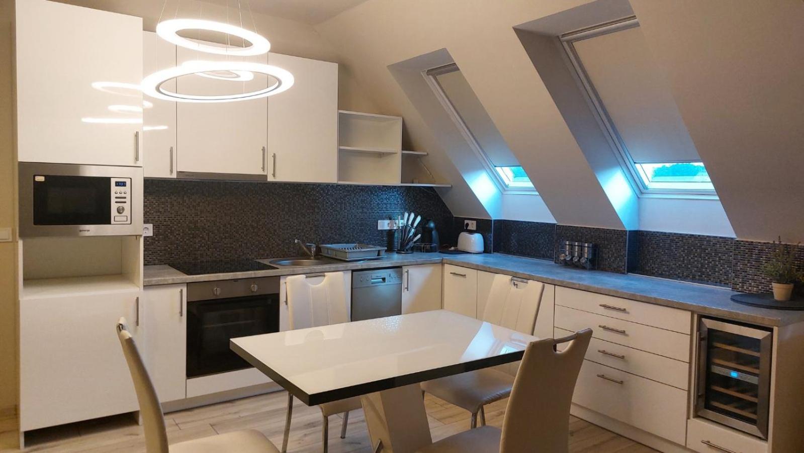 세게드 Hajnal Apartman 아파트 외부 사진