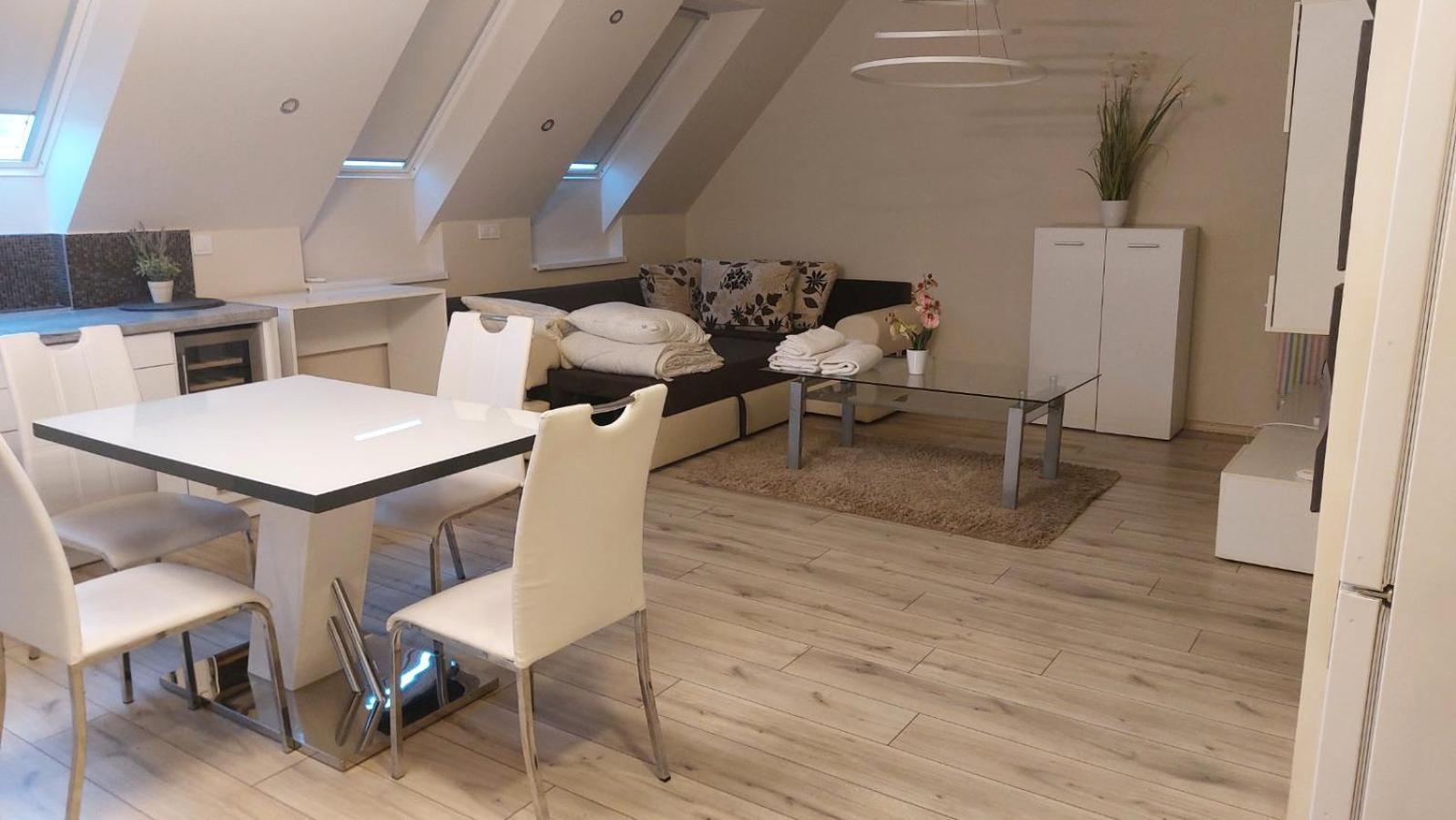 세게드 Hajnal Apartman 아파트 외부 사진
